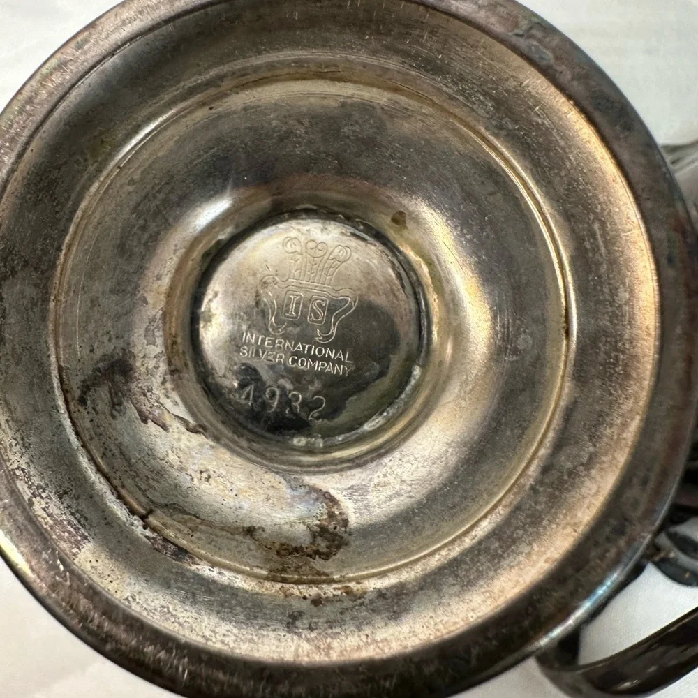 I gave Early American International Company Sugar And Cream Set Silver Plated